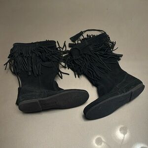 Minnetonka Black Fringe Ankle Boots